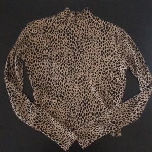 Brandy Melville long sleeve shirt